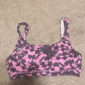 Fleo Geometric Pink and Black Sports Bra